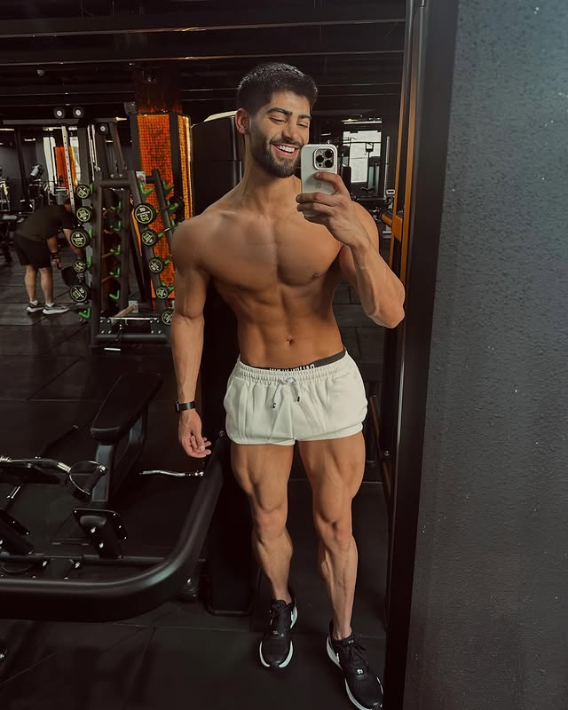 بیوگرافی احسان عشق ابدی 8 بیوگرافی احسان عشق ابدی