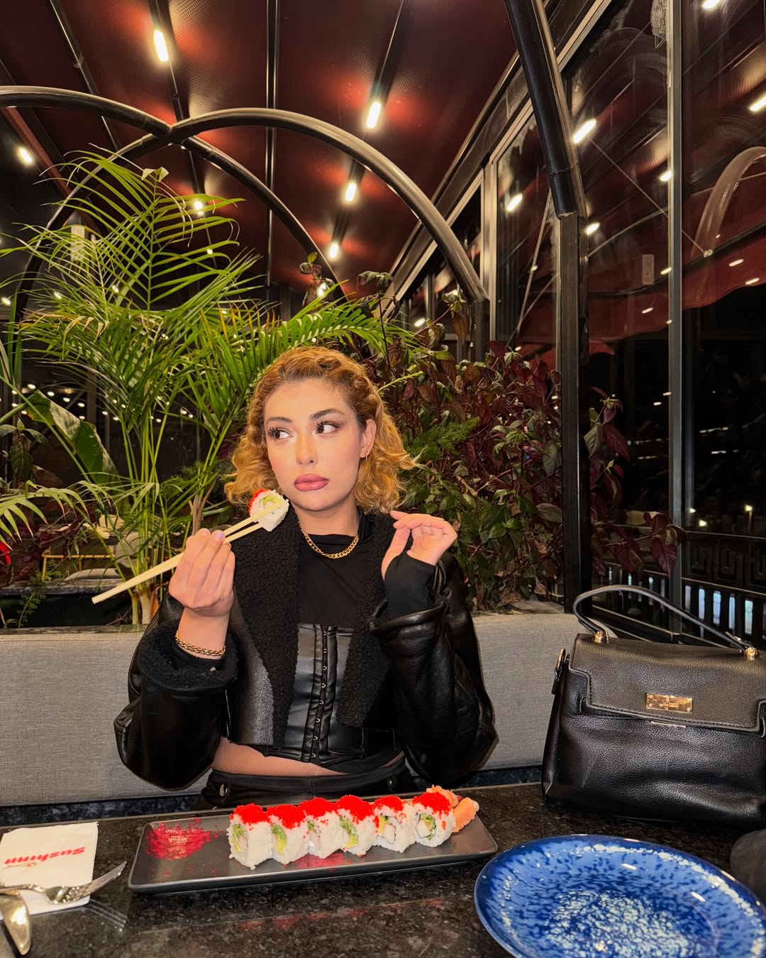 بیوگرافی نازنین عشق ابدی