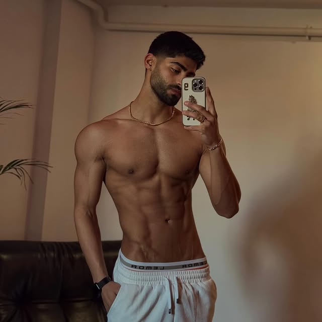 بیوگرافی احسان عشق ابدی 10 عکس های احسان عشق ابدی