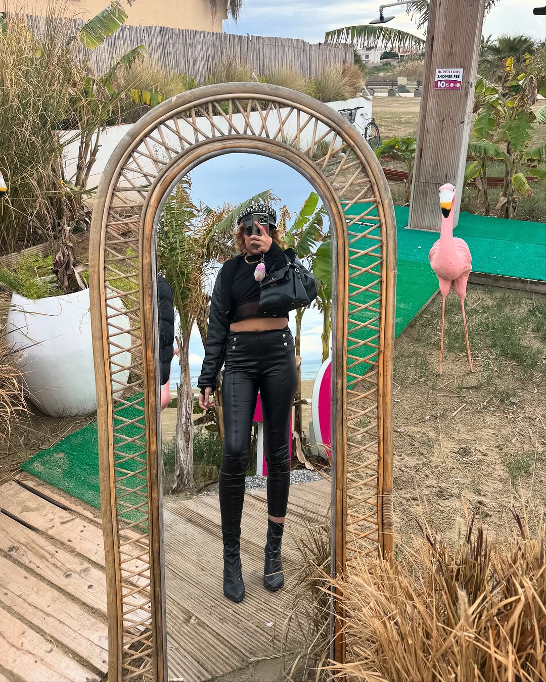 بیوگرافی نازنین عشق ابدی