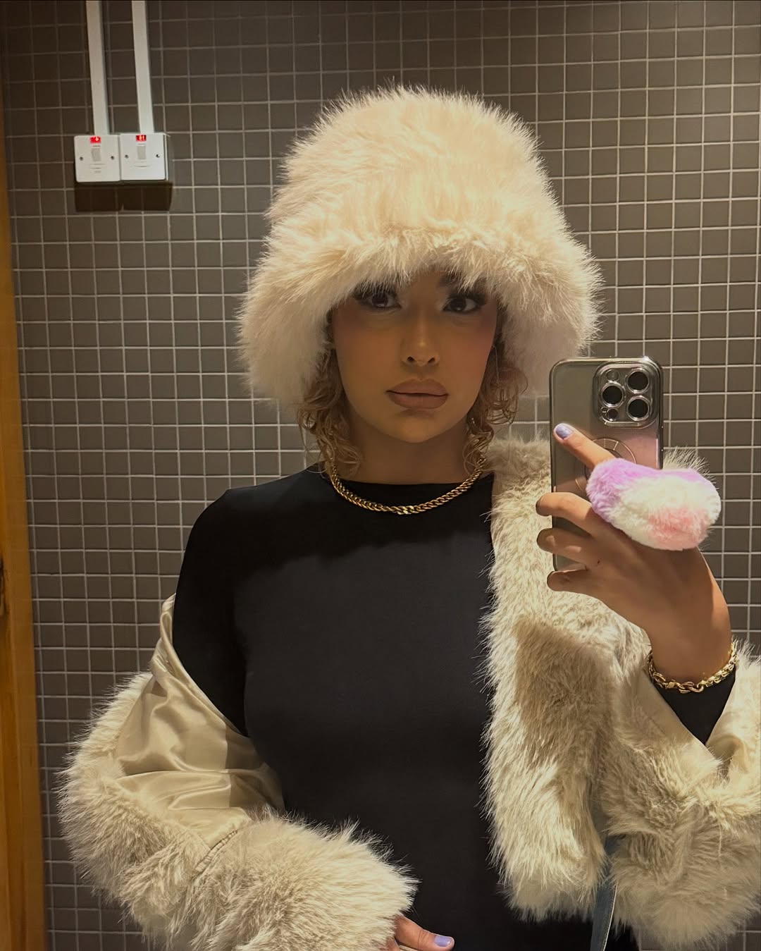 بیوگرافی نازنین عشق ابدی