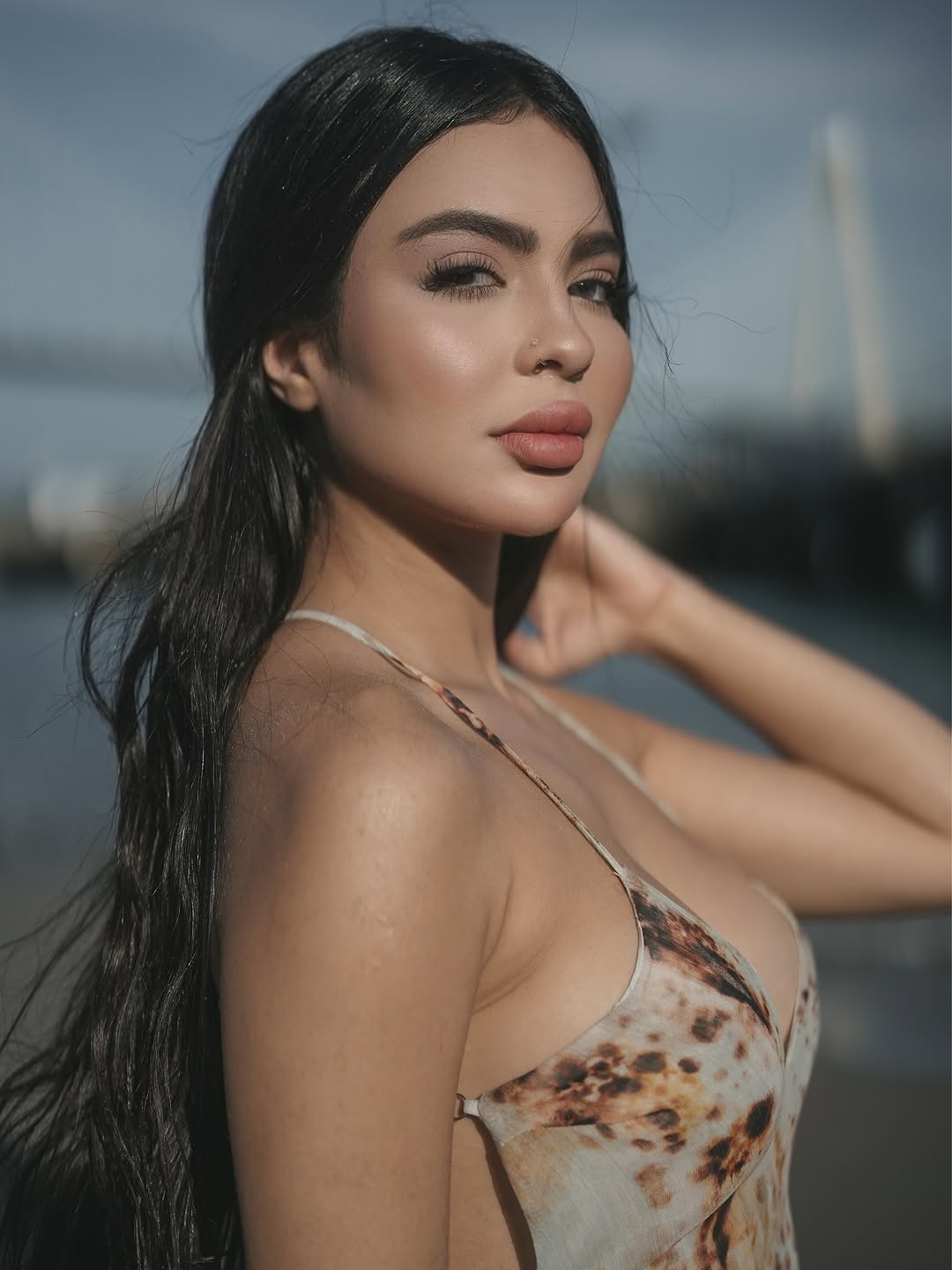 بیوگرافی روژان عشق ابدی